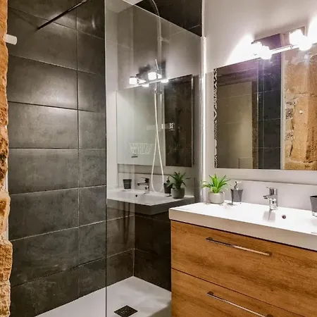 Apartament Le Capucin - Balneo - Centre - Majord'home